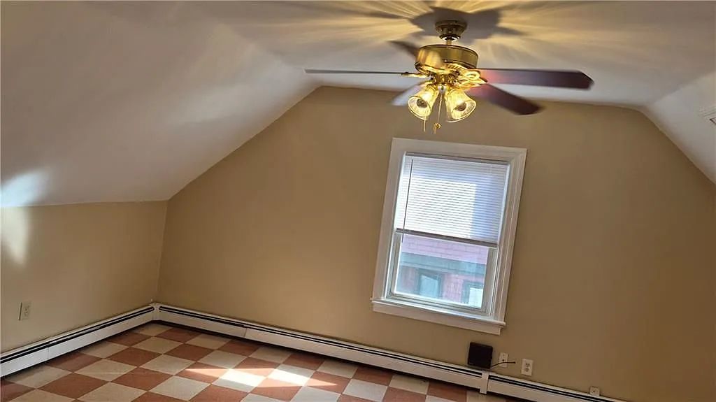 1 bed, 1.0 bath, 650 sqft, $1,350 — Photo 4