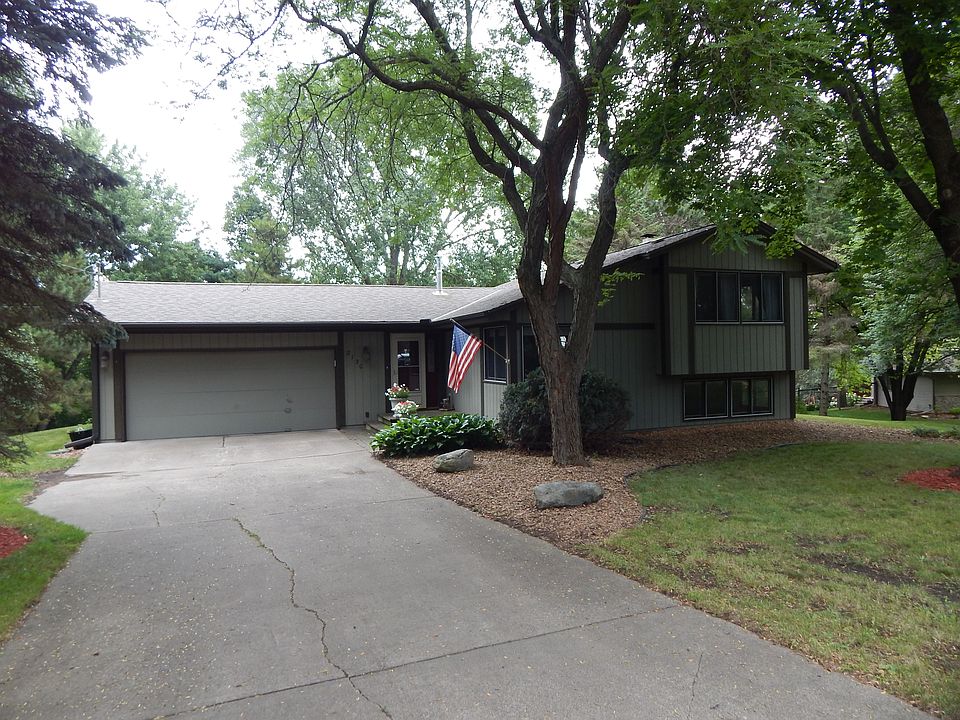 1st image of 2130 Queensland Ln N