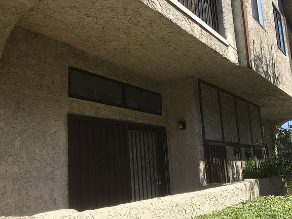 3rd image of 13243 Vanowen St APT 10