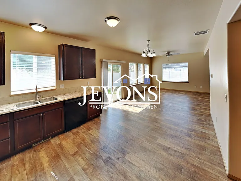 708 N 29th Ave #3 — Photo 4
