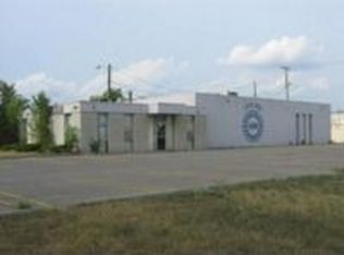 12432 Eckles Rd, Livonia, MI 48150