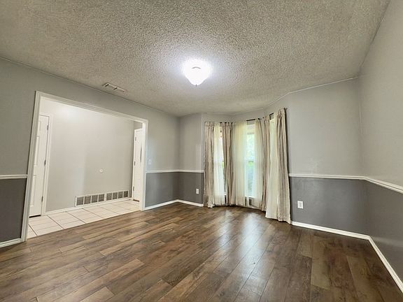 3rd image of 5225 Brazos Ave