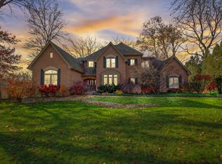 761 Hawthorne Ln, Libertyville, IL