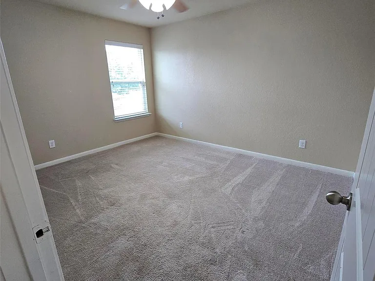 6119 Grassy Haven Ln — Photo 36