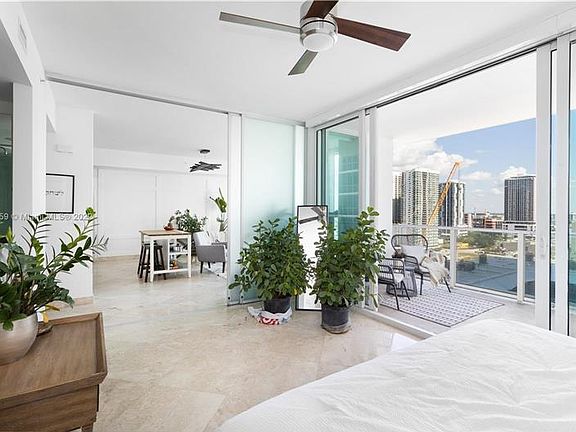 2nd image of 1040 Biscayne Blvd APT 1605