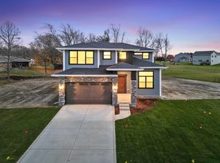 8093 W 88th Ave, Saint John, IN 46373