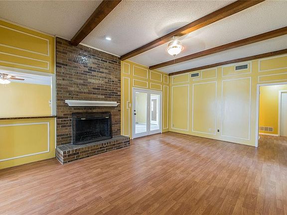 2nd image of 4501 Burdock Dr
