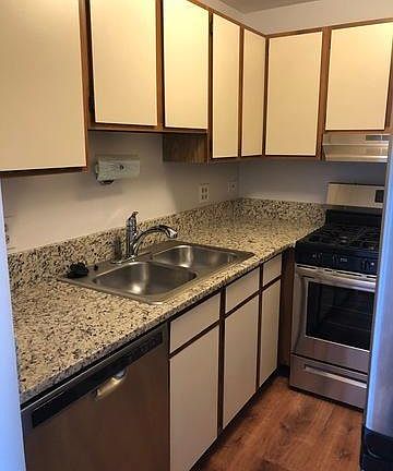3rd image of 560 Vine Ave APT 301
