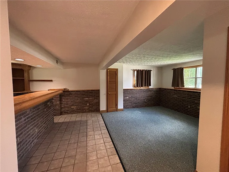 8 Virginia Rd — Photo 11