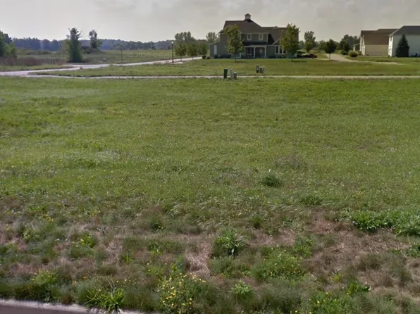 884 Winchester St, Holland, MI 49423