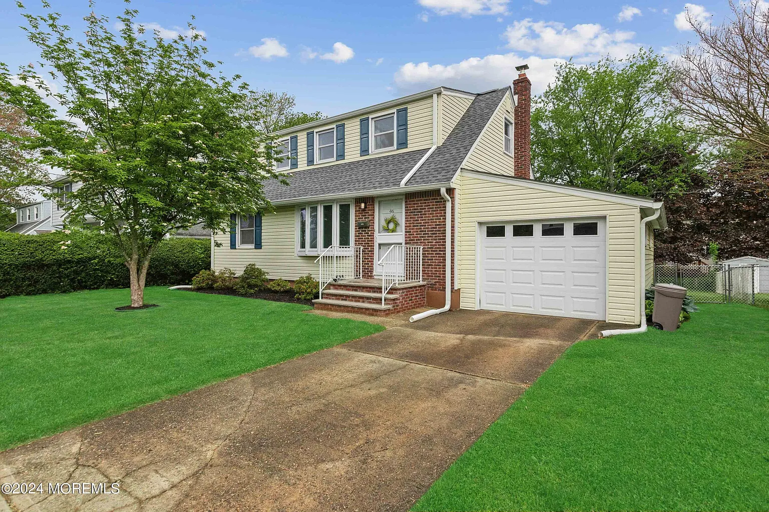46 Mead Avenue photo 1
