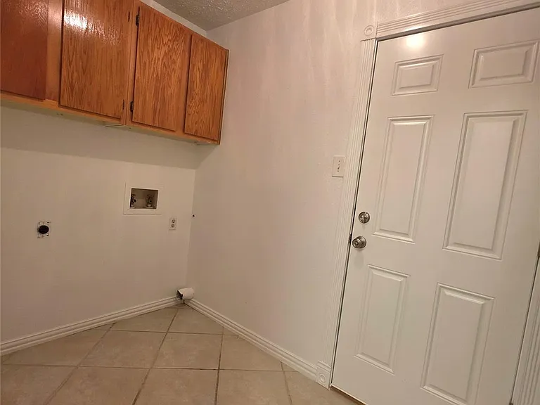 15208 Spring Hill Ln #B — Photo 10