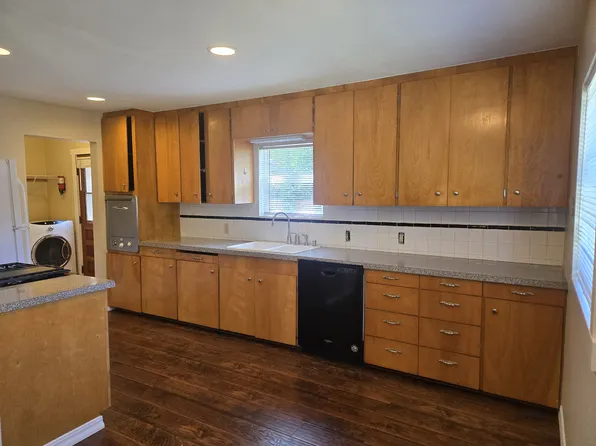 9104 126th Ave NE, Kirkland, WA 98033