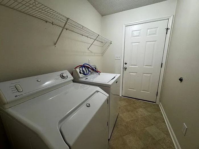 7010 Thornwood Ln SE — Photo 40