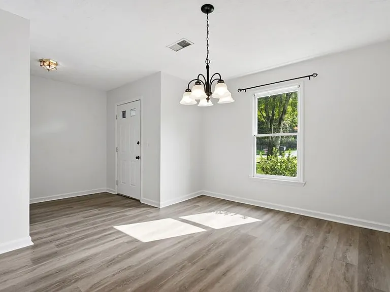 4061 Keheley Glen Dr NE — Photo 4
