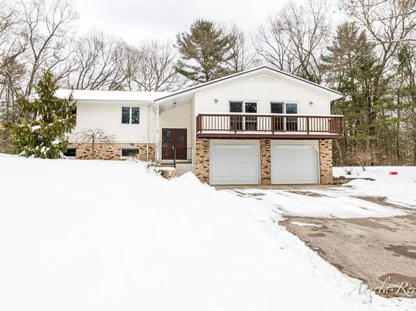5666 N Staple Rd, Twin Lake, MI 49457