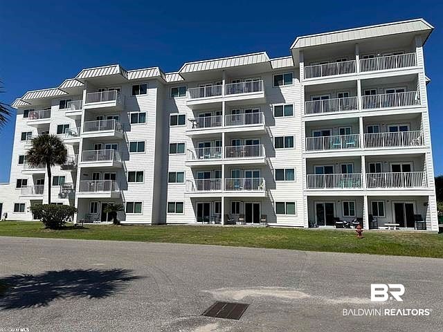 1st image of 400 Plantation Rd #4215