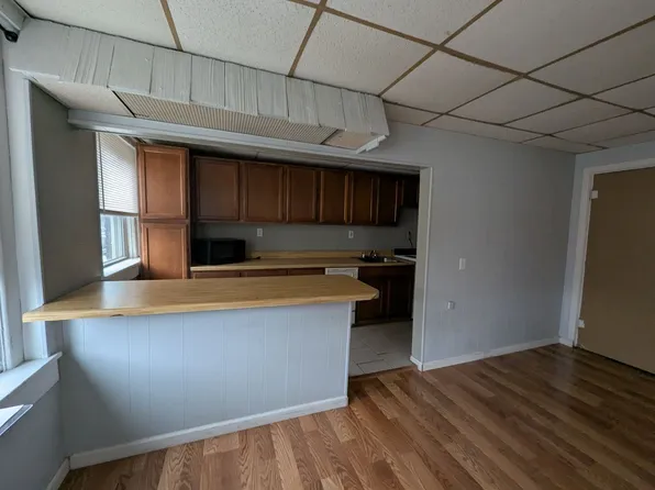 415 S Broadway St, Pittsburg, KS