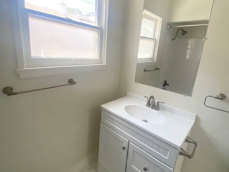 1401 Havenhurst Dr — Photo 10