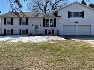 720 SW 3rd St, Stuart, IA 50250