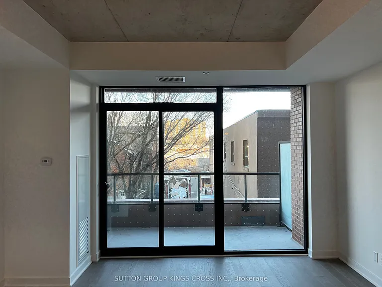 2720 Dundas St W #215 — Photo 13