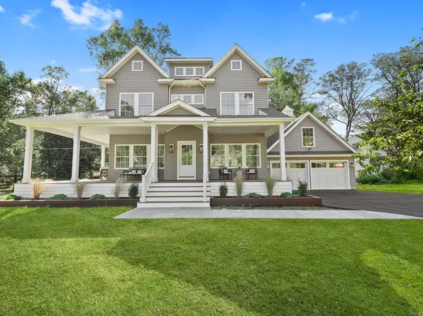 251 Winnepoge Drive, Fairfield, CT 06825