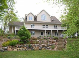 28750 Glader Blvd, Lindstrom, MN 55045