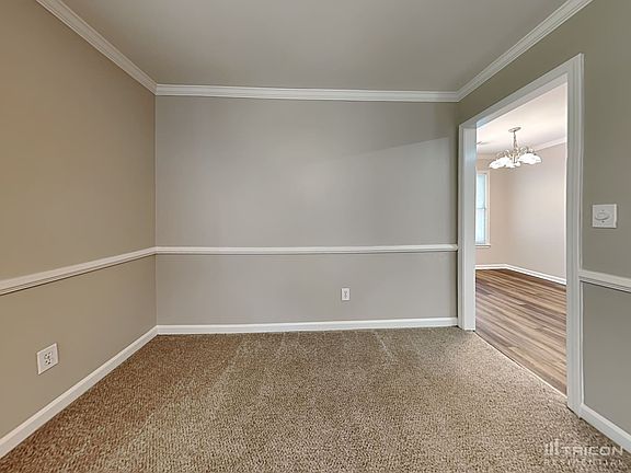 4th image of 300 Landon Dr SE