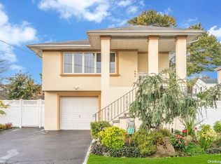 685 Roosevelt Ave, Lindenhurst, NY 11757