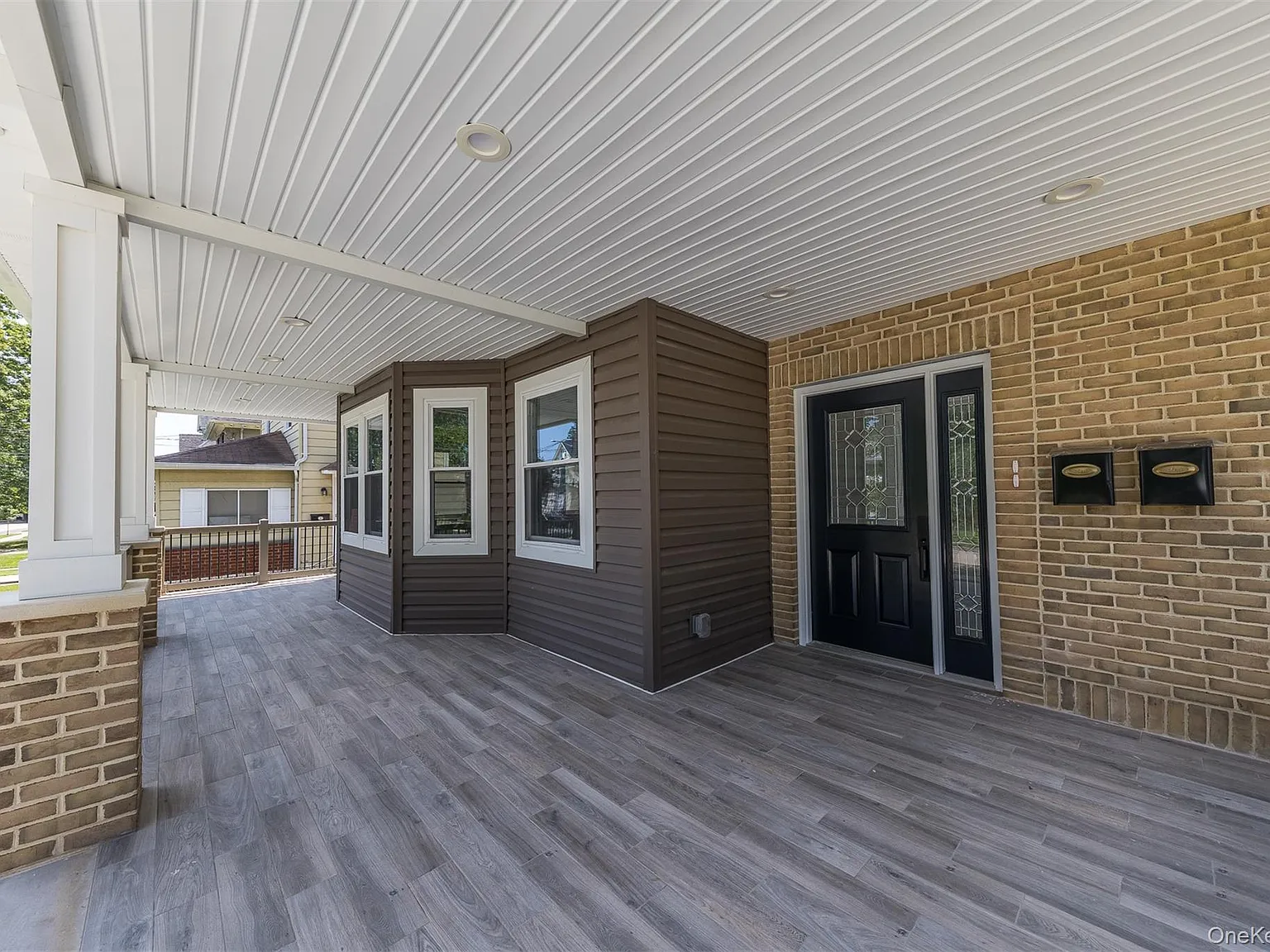 3 bed, 1.5 bath, $4,500 — Photo 2