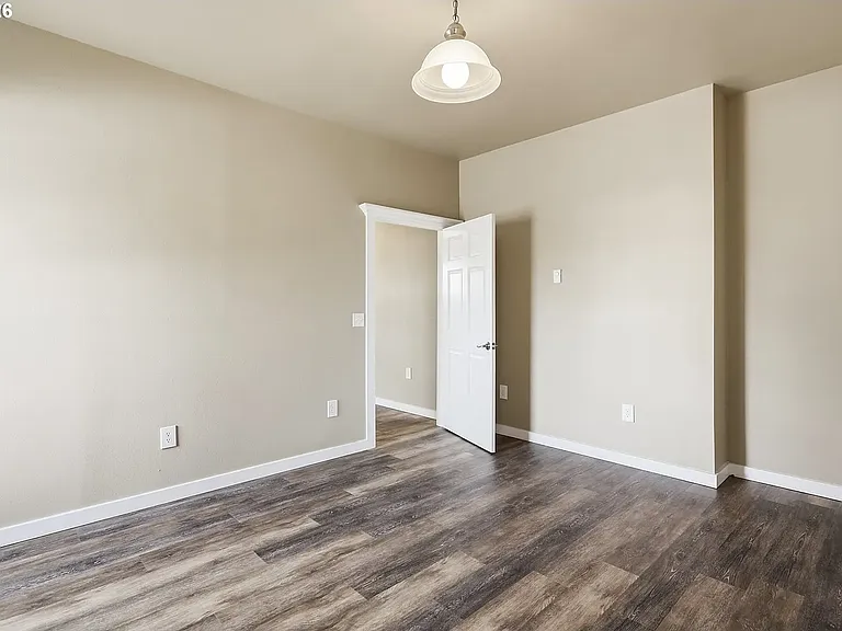 503 S Washington St — Photo 22