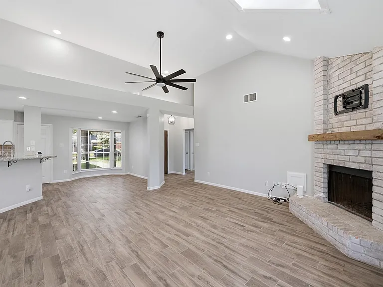 1805 Whitebriar Dr — Photo 5