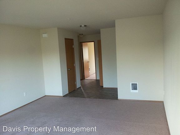 4th image of 6413 53rd Ave W APT 104