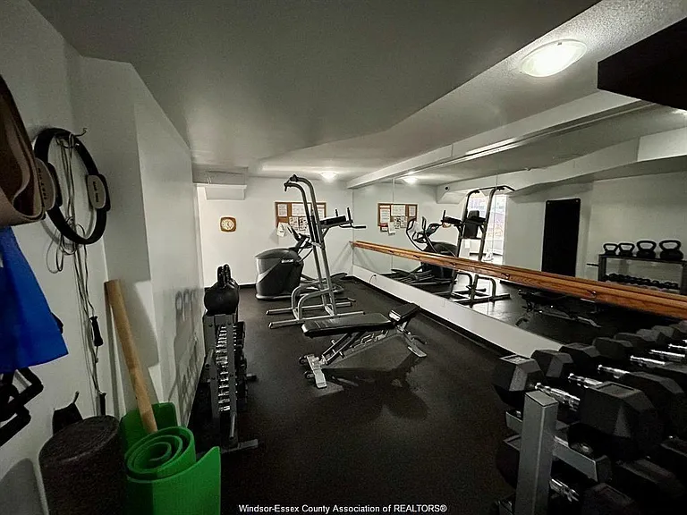75 Riverside Dr E #901 — Photo 24