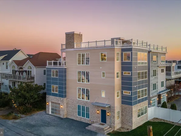 40 Beach Ave, Rehoboth Beach, DE 19971