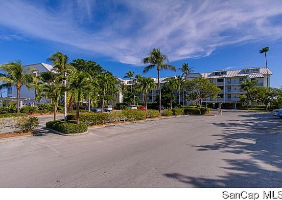3rd image of 5204 Bayside Villas #5204