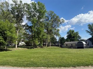1418 W 3rd St, Perry, IA 50220