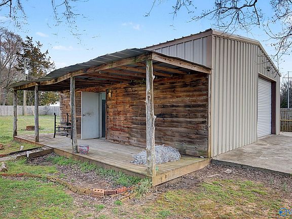 4th image of 623 Highway 67 S