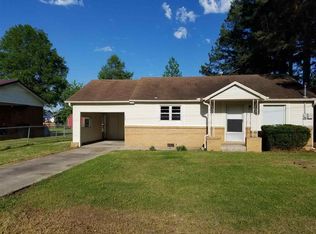 303 S 11th Ave, Paragould, AR 72450