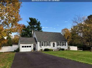 8 Middle Ct, West Sand Lake, NY 12196