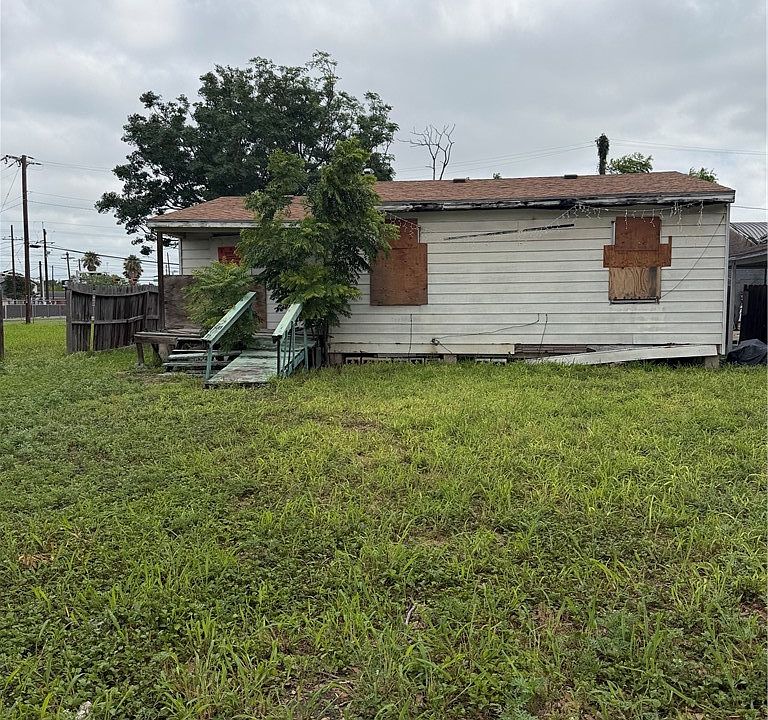 1st image of 3930 Leigh Dr