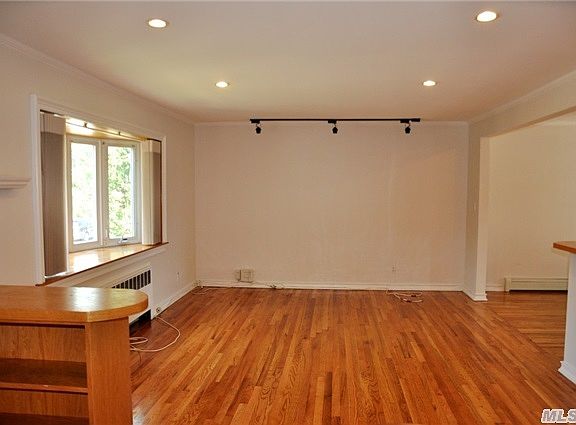 3rd image of 20820 50th Ave