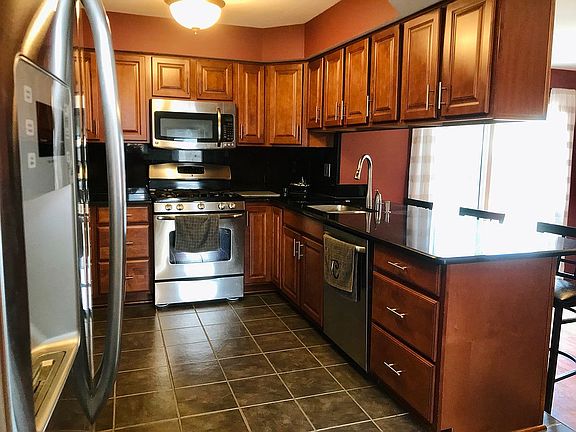 4th image of 27200 Huntington Dr