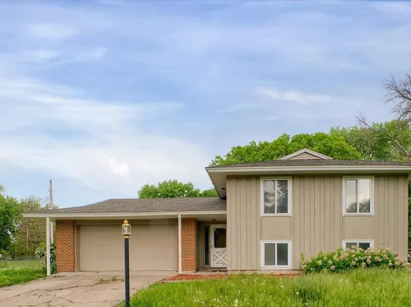 962 Cortland Dr, Apple Valley, MN 55124