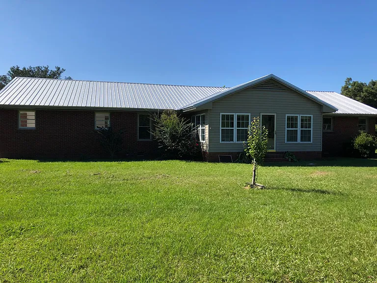 2989 Old Pelham Rd — Photo 2