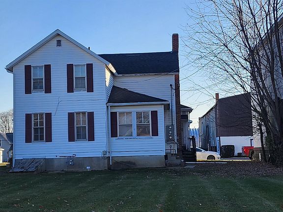 4th image of 218 N Jefferson St