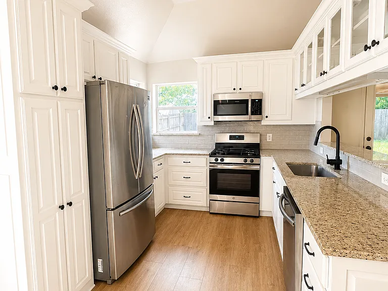 103 N Point Dr — Photo 6