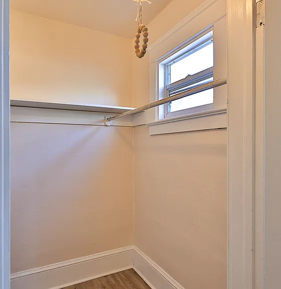 Walk-in closet