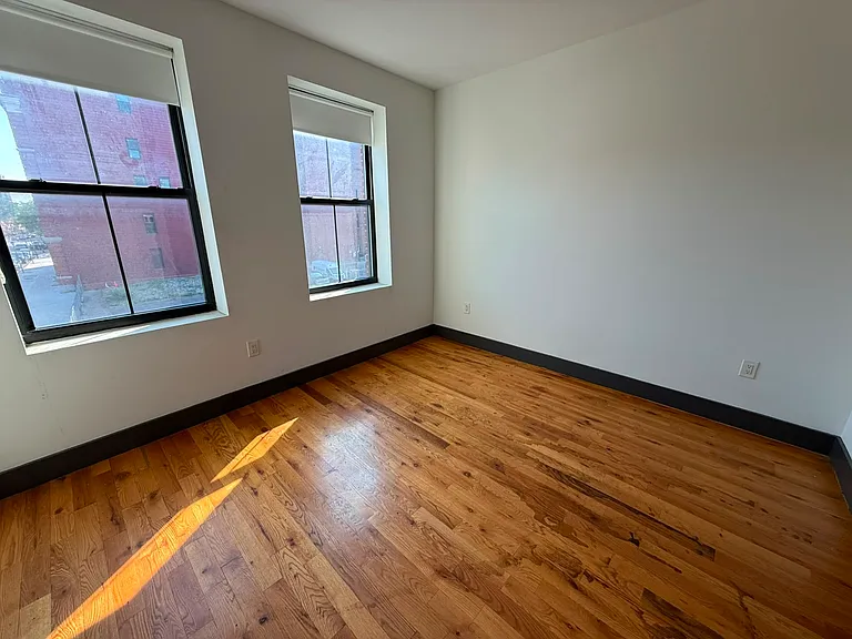 564 Communipaw Ave #33E — Photo 5