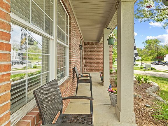 4th image of 7127 Rolling Hills Dr
